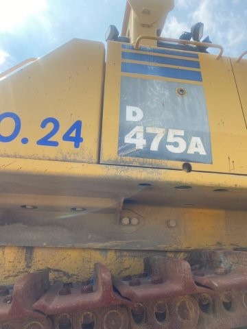 KOMATSU D475A-5E - Buldožer: slika KOMATSU D475A-5E - Buldožer KOMATSU D475A-5E - Buldožer: slika KOMATSU D475A-5E - Buldožer