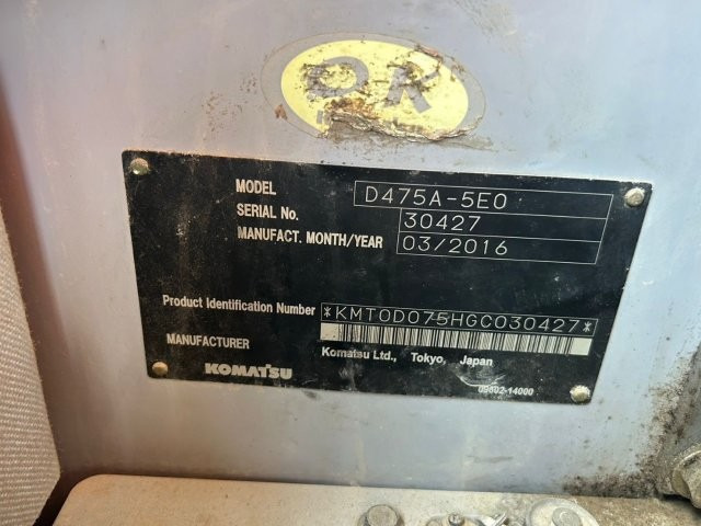 KOMATSU D475A-5E - Buldožer: slika KOMATSU D475A-5E - Buldožer KOMATSU D475A-5E - Buldožer: slika KOMATSU D475A-5E - Buldožer
