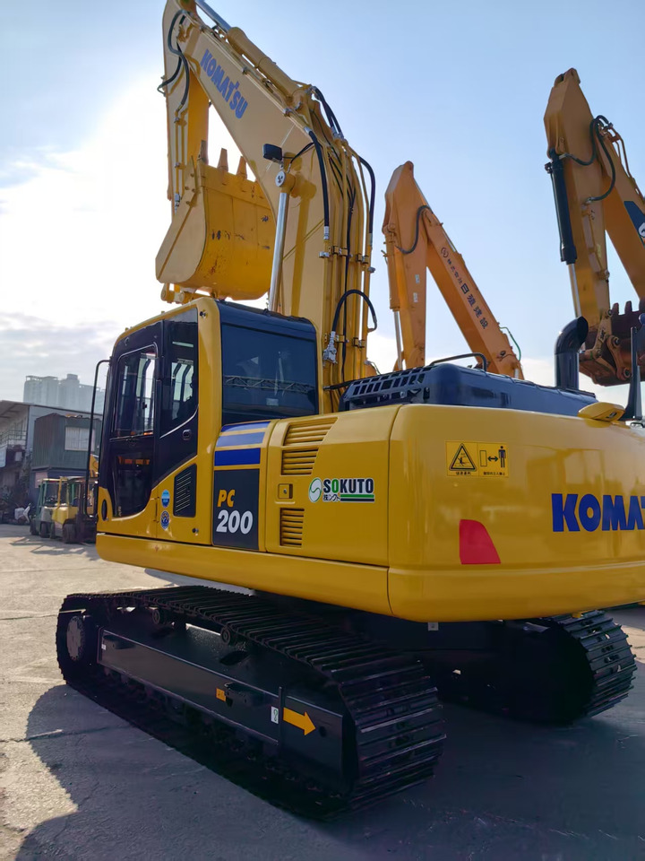 KOMATSU PC200-7 - Bager gusjeničar: slika KOMATSU PC200-7 - Bager gusjeničar KOMATSU PC200-7 - Bager gusjeničar: slika KOMATSU PC200-7 - Bager gusjeničar