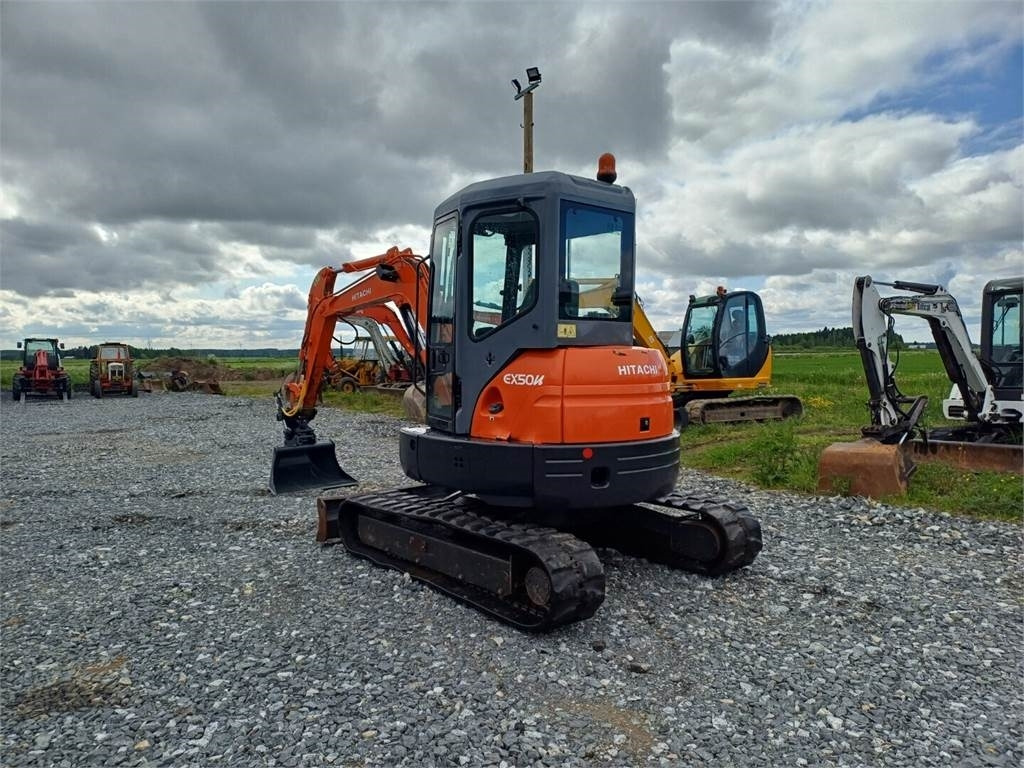Hitachi EX50 u kallistuvalla liittimellä - Mini bager: slika Hitachi EX50 u kallistuvalla liittimellä - Mini bager Hitachi EX50 u kallistuvalla liittimellä - Mini bager: slika Hitachi EX50 u kallistuvalla liittimellä - Mini bager