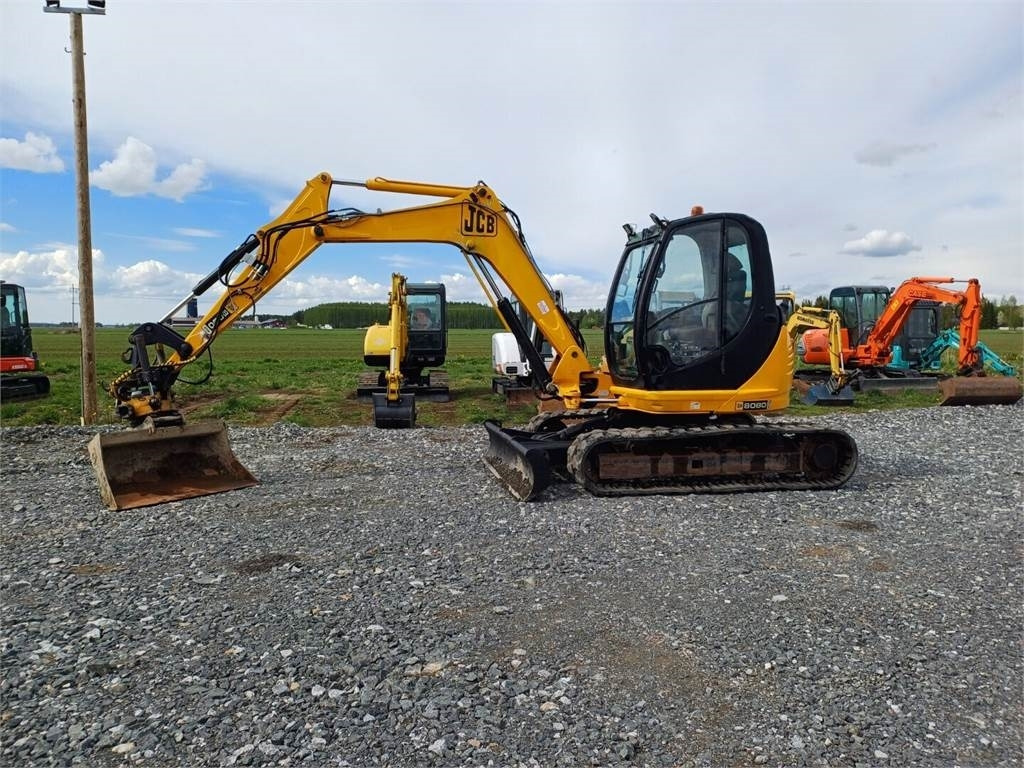 JCB 8080 Engconin pyörittäjällä - Mini bager: slika JCB 8080 Engconin pyörittäjällä - Mini bager JCB 8080 Engconin pyörittäjällä - Mini bager: slika JCB 8080 Engconin pyörittäjällä - Mini bager