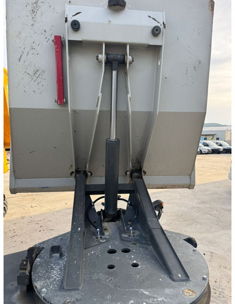 AUSA D 601 - Mini istovarivač: slika AUSA D 601 - Mini istovarivač AUSA D 601 - Mini istovarivač: slika AUSA D 601 - Mini istovarivač