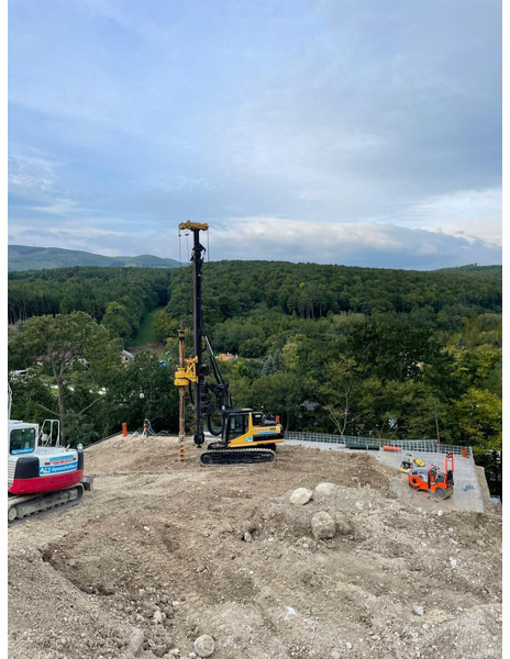 Delmag RH 12 - Platforma za bušenje: slika Delmag RH 12 - Platforma za bušenje Delmag RH 12 - Platforma za bušenje: slika Delmag RH 12 - Platforma za bušenje