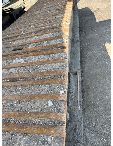 Delmag RH 20 - Platforma za bušenje: slika Delmag RH 20 - Platforma za bušenje Delmag RH 20 - Platforma za bušenje: slika Delmag RH 20 - Platforma za bušenje