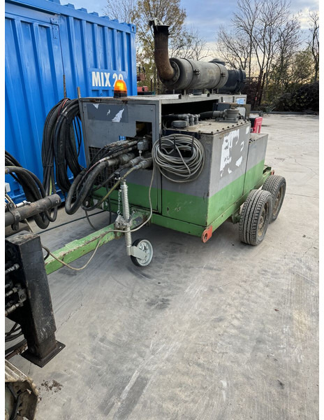 Hütte HBR 202 TF - Platforma za bušenje: slika Hütte HBR 202 TF - Platforma za bušenje Hütte HBR 202 TF - Platforma za bušenje: slika Hütte HBR 202 TF - Platforma za bušenje