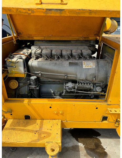 Platforma za bušenje Klemm KR 805 DS: slika Platforma za bušenje Klemm KR 805 DS