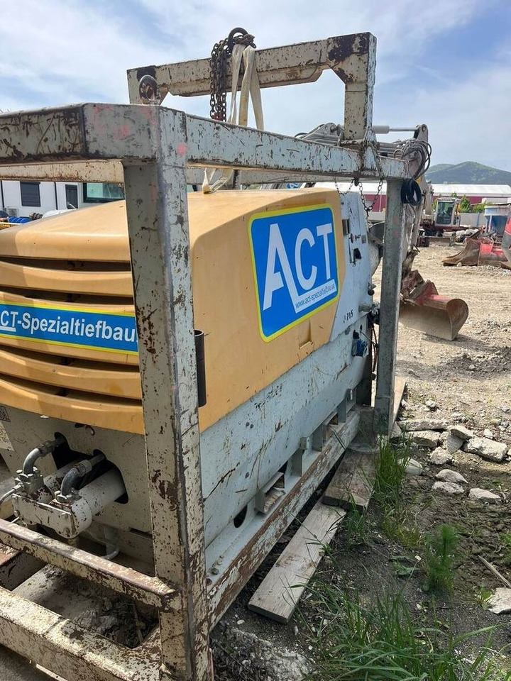 Putzmeister P 175 SD - Stacionarna pumpa za beton: slika Putzmeister P 175 SD - Stacionarna pumpa za beton Putzmeister P 175 SD - Stacionarna pumpa za beton: slika Putzmeister P 175 SD - Stacionarna pumpa za beton