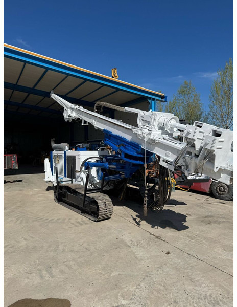 Soilmec SM 400 - Platforma za bušenje: slika Soilmec SM 400 - Platforma za bušenje Soilmec SM 400 - Platforma za bušenje: slika Soilmec SM 400 - Platforma za bušenje