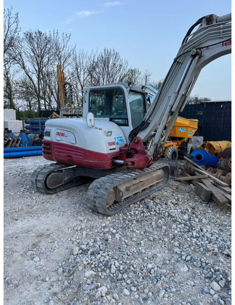 Takeuchi TB 290 - Bager gusjeničar: slika Takeuchi TB 290 - Bager gusjeničar Takeuchi TB 290 - Bager gusjeničar: slika Takeuchi TB 290 - Bager gusjeničar