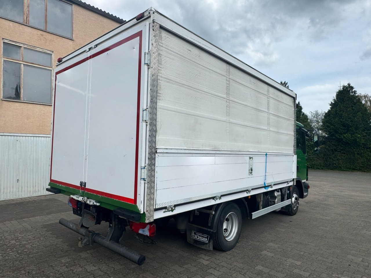 MAN TGL 8.180/2xAHK/Luft/Zertifiziert/Citylifter - Kamion za prijevoz pića: slika MAN TGL 8.180/2xAHK/Luft/Zertifiziert/Citylifter - Kamion za prijevoz pića MAN TGL 8.180/2xAHK/Luft/Zertifiziert/Citylifter - Kamion za prijevoz pića: slika MAN TGL 8.180/2xAHK/Luft/Zertifiziert/Citylifter - Kamion za prijevoz pića