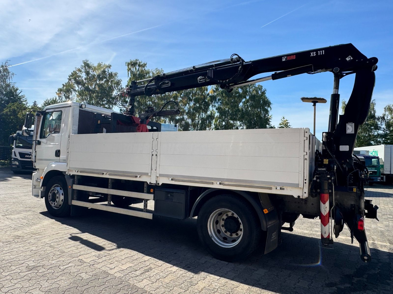 MAN TGM 18.290/HIAB-XS111/JOYSTICK/aus1.Hand - Kamion s otvorenim sandukom, Kamion s kranom: slika MAN TGM 18.290/HIAB-XS111/JOYSTICK/aus1.Hand - Kamion s otvorenim sandukom, Kamion s kranom MAN TGM 18.290/HIAB-XS111/JOYSTICK/aus1.Hand - Kamion s otvorenim sandukom, Kamion s kranom: slika MAN TGM 18.290/HIAB-XS111/JOYSTICK/aus1.Hand - Kamion s otvorenim sandukom, Kamion s kranom