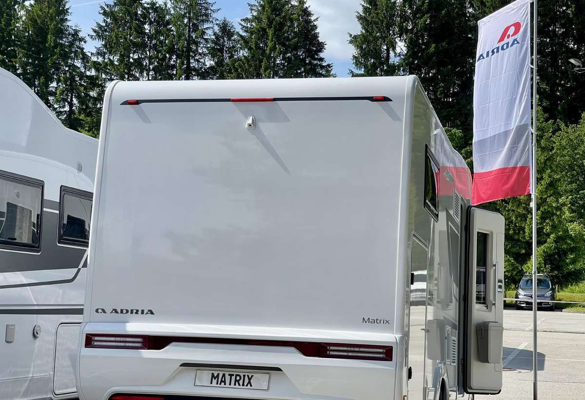 ADRIA Matrix Axess 650 SL - Poluintegrirani kamper: slika ADRIA Matrix Axess 650 SL - Poluintegrirani kamper ADRIA Matrix Axess 650 SL - Poluintegrirani kamper: slika ADRIA Matrix Axess 650 SL - Poluintegrirani kamper