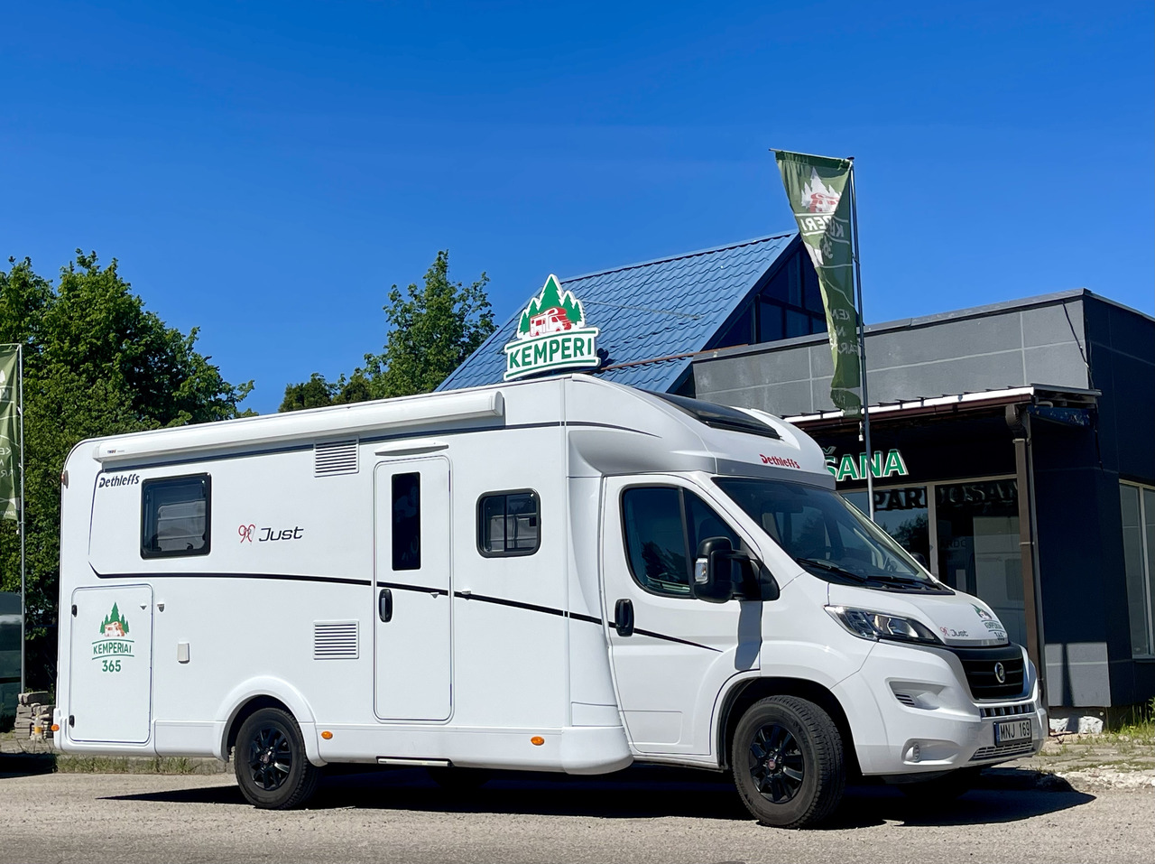 DETHLEFFS T7052 DBL - Poluintegrirani kamper: slika DETHLEFFS T7052 DBL - Poluintegrirani kamper DETHLEFFS T7052 DBL - Poluintegrirani kamper: slika DETHLEFFS T7052 DBL - Poluintegrirani kamper