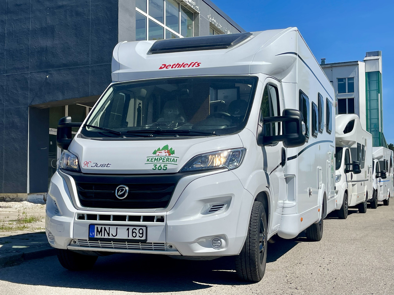 DETHLEFFS T7052 DBL - Poluintegrirani kamper: slika DETHLEFFS T7052 DBL - Poluintegrirani kamper DETHLEFFS T7052 DBL - Poluintegrirani kamper: slika DETHLEFFS T7052 DBL - Poluintegrirani kamper