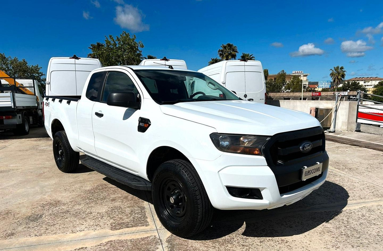 Ford Ranger 2.2 160 cv XL Supercab 4 posti 4wd gan - Pick-up: slika Ford Ranger 2.2 160 cv XL Supercab 4 posti 4wd gan - Pick-up Ford Ranger 2.2 160 cv XL Supercab 4 posti 4wd gan - Pick-up: slika Ford Ranger 2.2 160 cv XL Supercab 4 posti 4wd gan - Pick-up