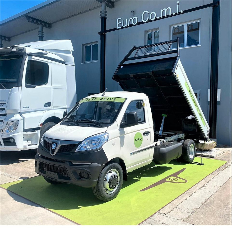 Piaggio Porter 1.5 Benzina/Gpl 106 cv Ribaltabile - Mali kamion kiper: slika Piaggio Porter 1.5 Benzina/Gpl 106 cv Ribaltabile - Mali kamion kiper Piaggio Porter 1.5 Benzina/Gpl 106 cv Ribaltabile - Mali kamion kiper: slika Piaggio Porter 1.5 Benzina/Gpl 106 cv Ribaltabile - Mali kamion kiper