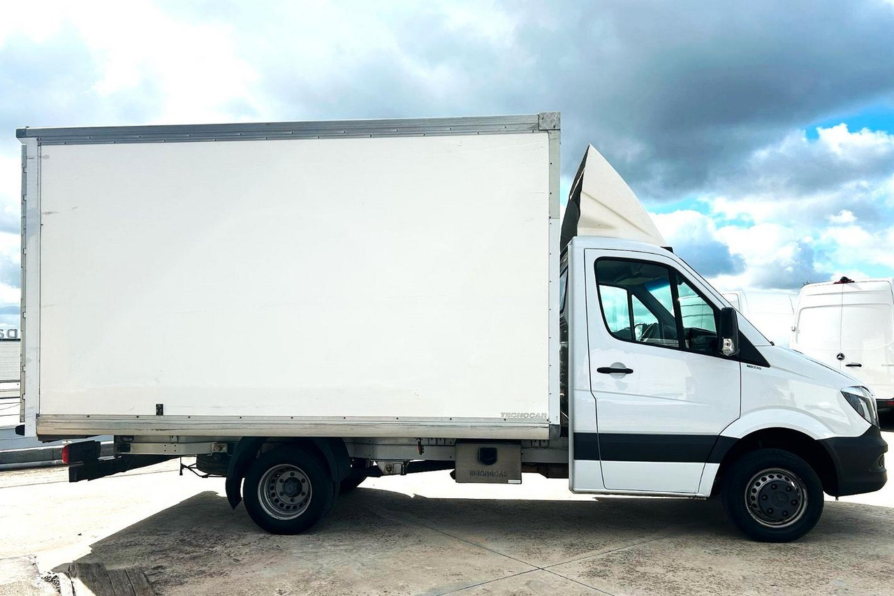 Sprinter 416 T 37/35 Furgonatura - Dostavno vozilo sa zatvorenim sandukom: slika Sprinter 416 T 37/35 Furgonatura - Dostavno vozilo sa zatvorenim sandukom Sprinter 416 T 37/35 Furgonatura - Dostavno vozilo sa zatvorenim sandukom: slika Sprinter 416 T 37/35 Furgonatura - Dostavno vozilo sa zatvorenim sandukom