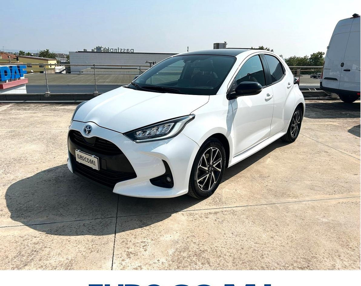 Toyota Yaris 1.5 Hybrid 5 porte Lounge - Limuzina: slika Toyota Yaris 1.5 Hybrid 5 porte Lounge - Limuzina Toyota Yaris 1.5 Hybrid 5 porte Lounge - Limuzina: slika Toyota Yaris 1.5 Hybrid 5 porte Lounge - Limuzina