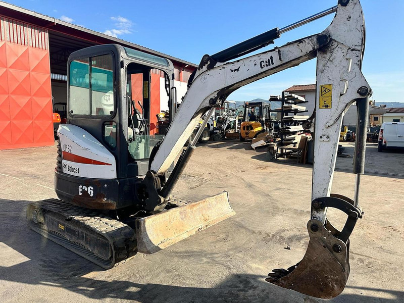 Bobcat E26 - Mini bager: slika Bobcat E26 - Mini bager Bobcat E26 - Mini bager: slika Bobcat E26 - Mini bager