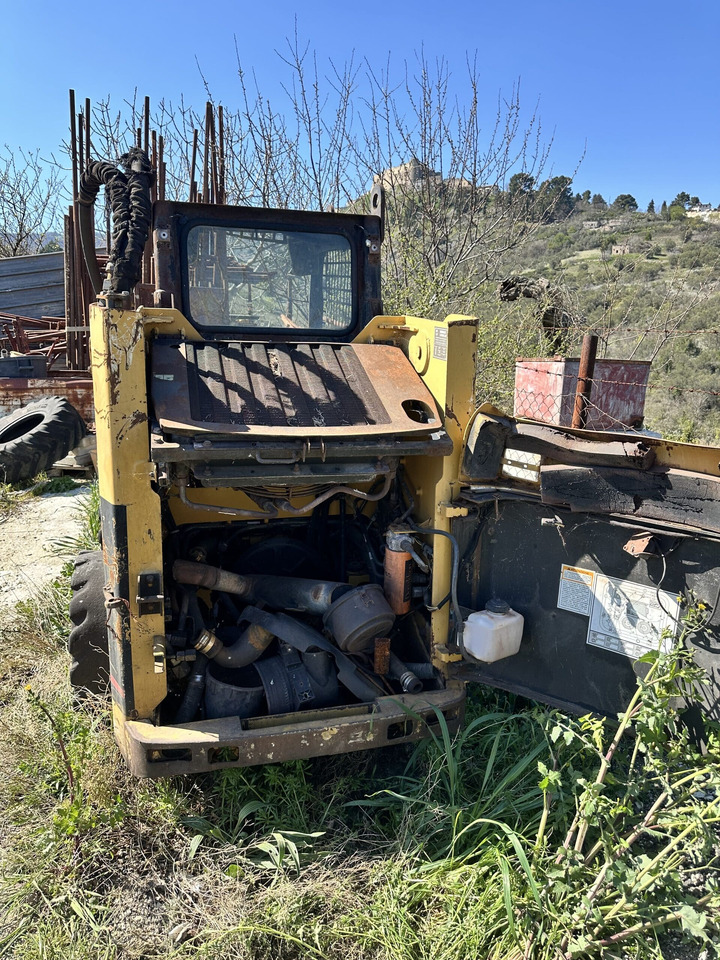 CAT 248 - Mini utovarivač: slika CAT 248 - Mini utovarivač CAT 248 - Mini utovarivač: slika CAT 248 - Mini utovarivač