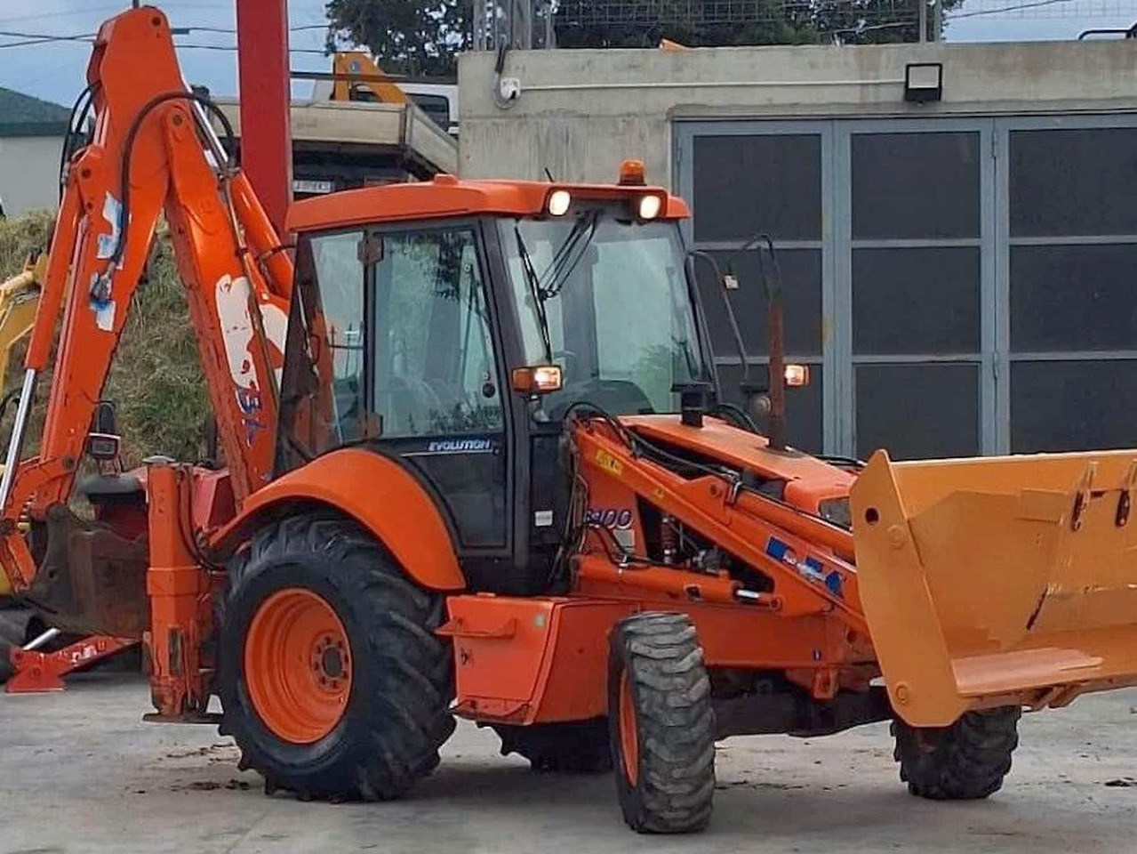 FIAT KOBELCO FB100 - Rovokopač-utovarivač: slika FIAT KOBELCO FB100 - Rovokopač-utovarivač FIAT KOBELCO FB100 - Rovokopač-utovarivač: slika FIAT KOBELCO FB100 - Rovokopač-utovarivač