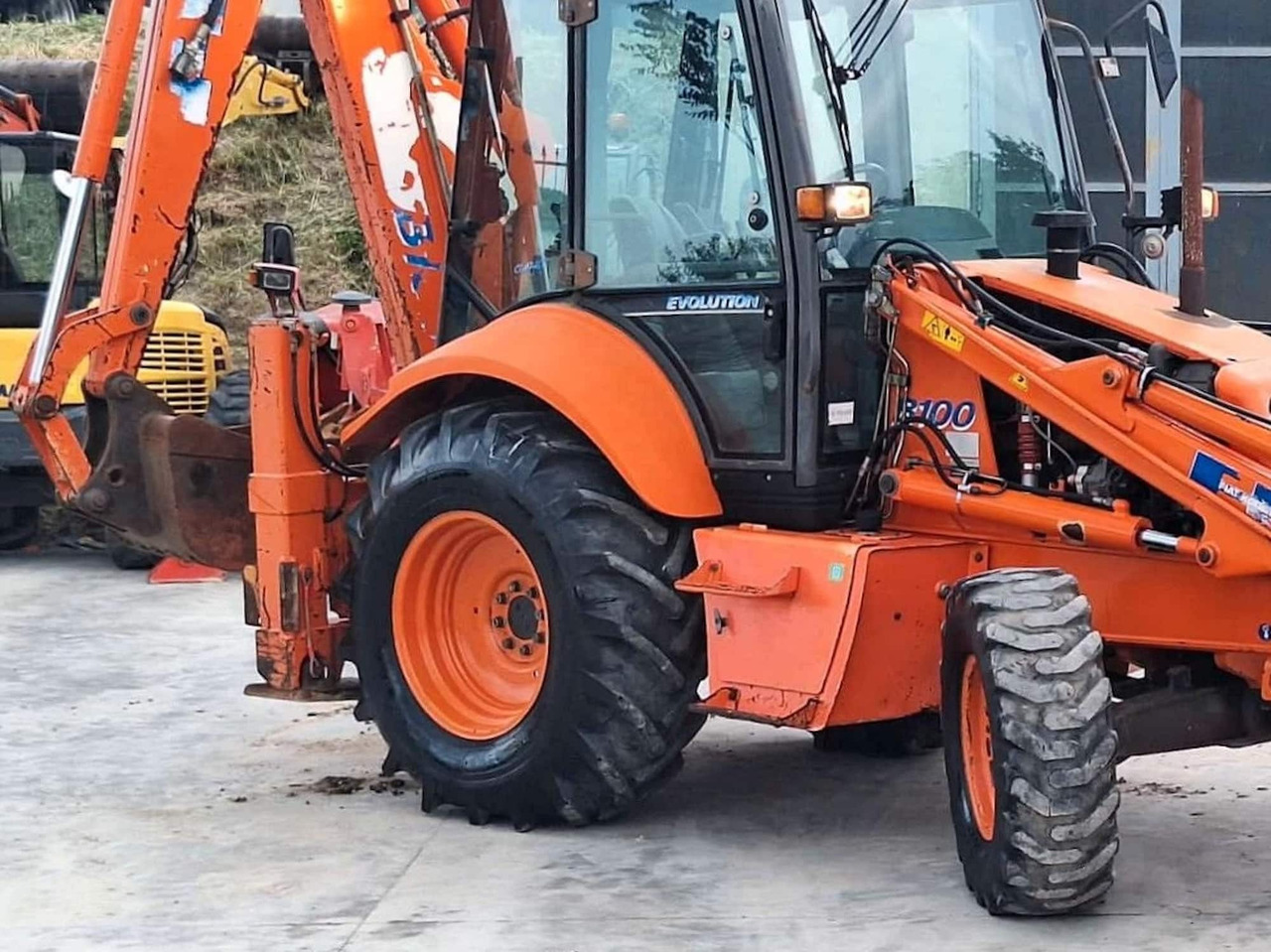 FIAT KOBELCO FB100 - Rovokopač-utovarivač: slika FIAT KOBELCO FB100 - Rovokopač-utovarivač FIAT KOBELCO FB100 - Rovokopač-utovarivač: slika FIAT KOBELCO FB100 - Rovokopač-utovarivač