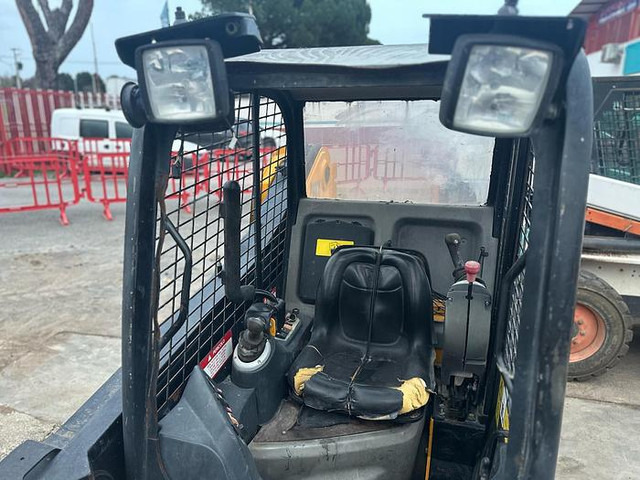 JCB 170HF - Kompaktni utovarivač gusjeničar: slika JCB 170HF - Kompaktni utovarivač gusjeničar JCB 170HF - Kompaktni utovarivač gusjeničar: slika JCB 170HF - Kompaktni utovarivač gusjeničar