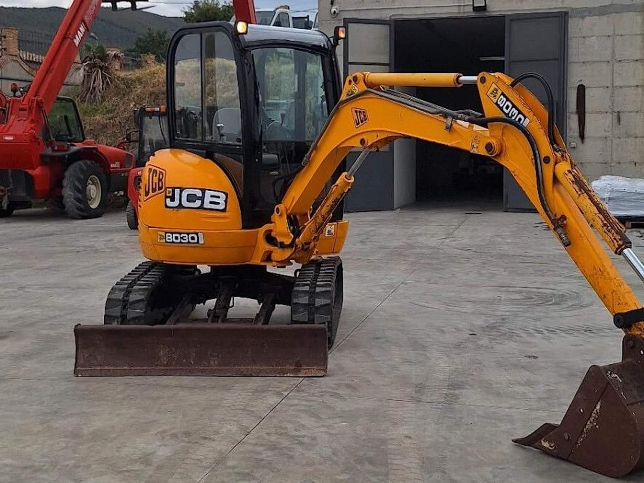 Mini bager JCB 8030ZTS: slika Mini bager JCB 8030ZTS
