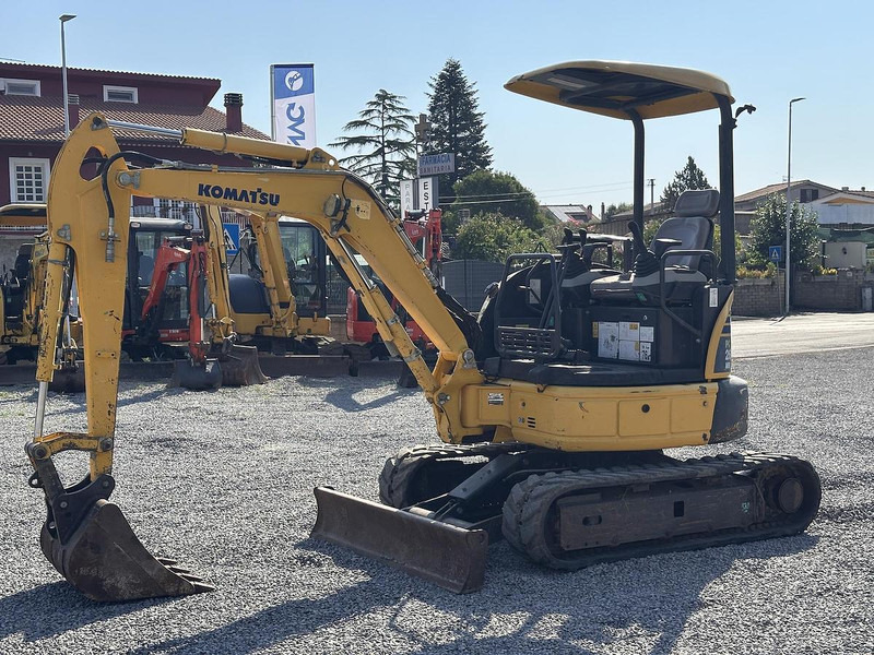 Komatsu PC26MR-3 - Mini bager: slika Komatsu PC26MR-3 - Mini bager Komatsu PC26MR-3 - Mini bager: slika Komatsu PC26MR-3 - Mini bager