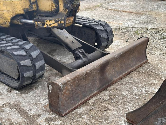 Komatsu PC30 - Mini bager: slika Komatsu PC30 - Mini bager Komatsu PC30 - Mini bager: slika Komatsu PC30 - Mini bager