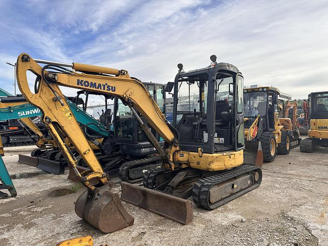 Komatsu PC30 - Mini bager: slika Komatsu PC30 - Mini bager Komatsu PC30 - Mini bager: slika Komatsu PC30 - Mini bager