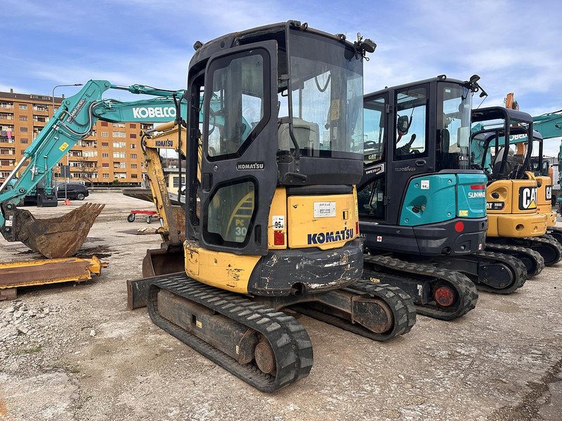 Komatsu PC30 - Mini bager: slika Komatsu PC30 - Mini bager Komatsu PC30 - Mini bager: slika Komatsu PC30 - Mini bager