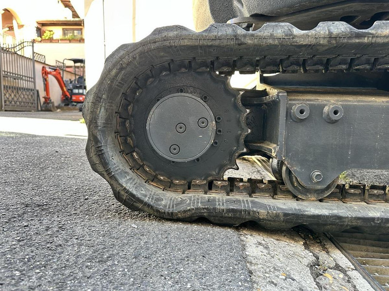 Kubota U27-4 - Mini bager: slika Kubota U27-4 - Mini bager Kubota U27-4 - Mini bager: slika Kubota U27-4 - Mini bager