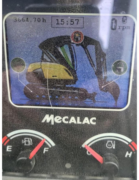 Mecalac 6MCR - Mini bager: slika Mecalac 6MCR - Mini bager Mecalac 6MCR - Mini bager: slika Mecalac 6MCR - Mini bager