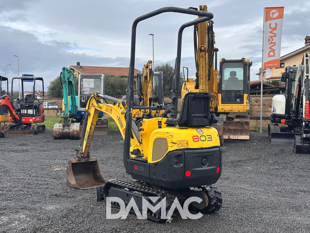 WACKER NEUSON E08-01 - Mini bager: slika WACKER NEUSON E08-01 - Mini bager WACKER NEUSON E08-01 - Mini bager: slika WACKER NEUSON E08-01 - Mini bager