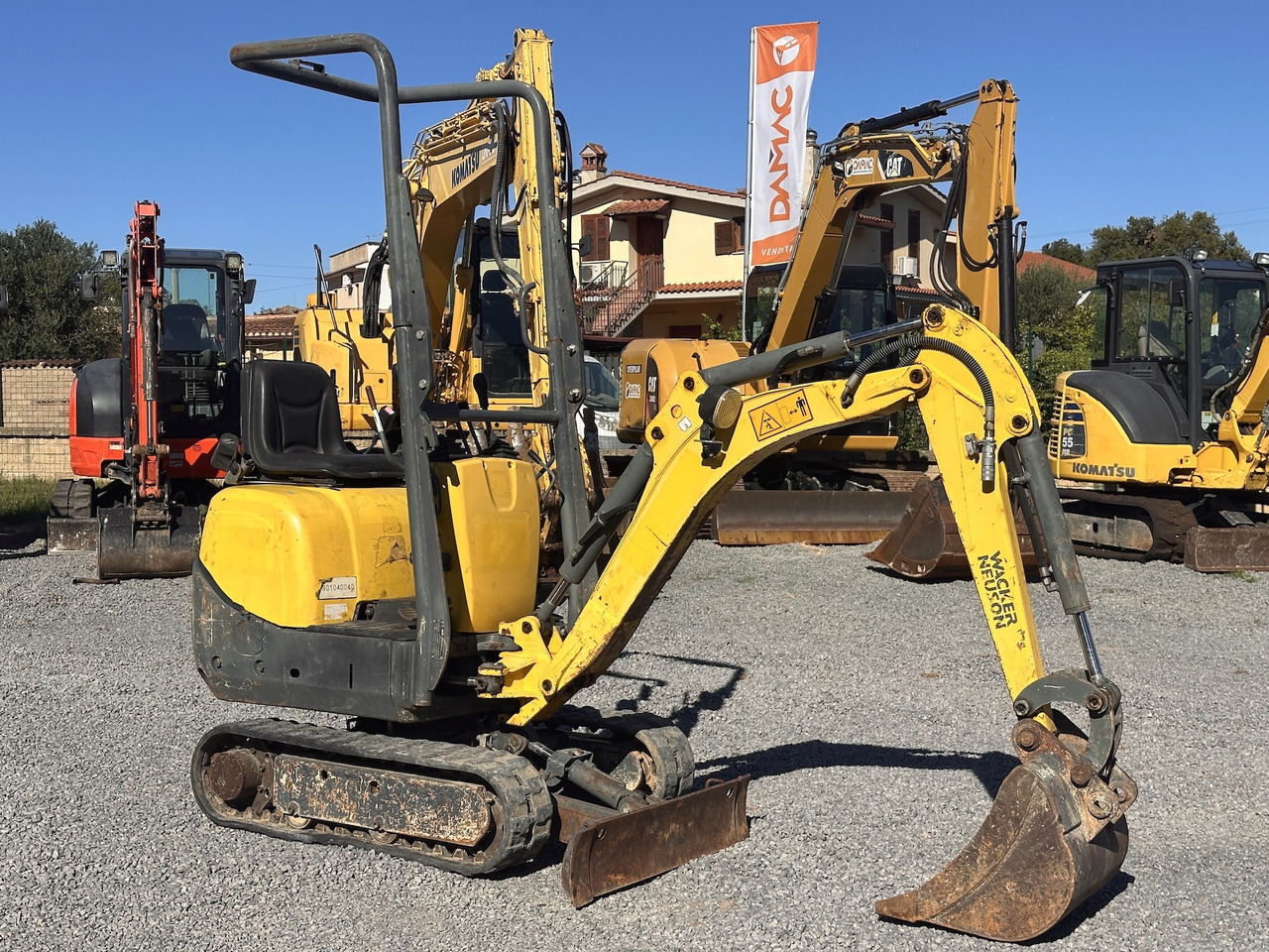 WACKER NEUSON E08-01 - Mini bager: slika WACKER NEUSON E08-01 - Mini bager WACKER NEUSON E08-01 - Mini bager: slika WACKER NEUSON E08-01 - Mini bager