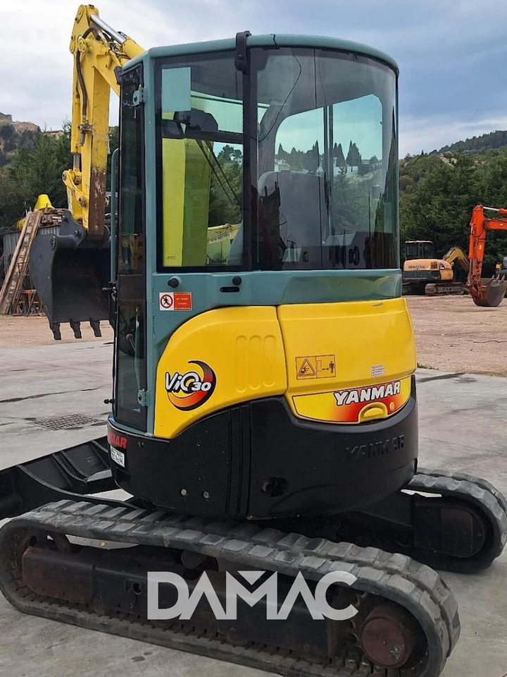 YANMAR VIO30 - Mini bager: slika YANMAR VIO30 - Mini bager YANMAR VIO30 - Mini bager: slika YANMAR VIO30 - Mini bager