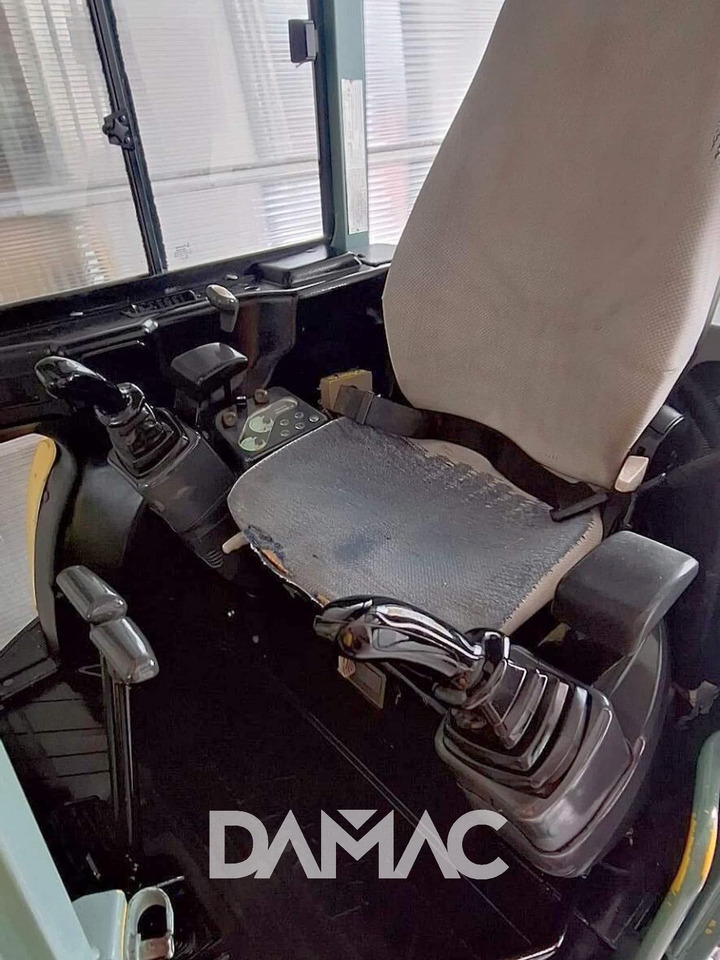 YANMAR VIO30 - Mini bager: slika YANMAR VIO30 - Mini bager YANMAR VIO30 - Mini bager: slika YANMAR VIO30 - Mini bager