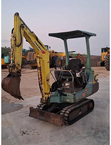 Yanmar B17 - Mini bager: slika Yanmar B17 - Mini bager Yanmar B17 - Mini bager: slika Yanmar B17 - Mini bager