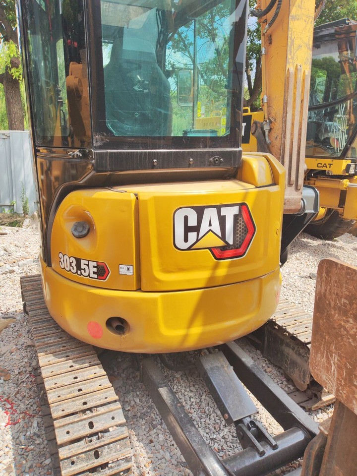 CATERPILLAR 303.5 - Mini bager: slika CATERPILLAR 303.5 - Mini bager CATERPILLAR 303.5 - Mini bager: slika CATERPILLAR 303.5 - Mini bager