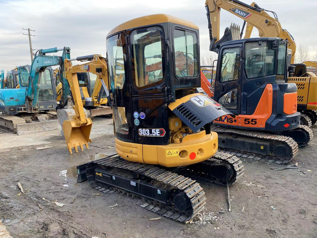 CATERPILLAR 303.5E2 - Mini bager: slika CATERPILLAR 303.5E2 - Mini bager CATERPILLAR 303.5E2 - Mini bager: slika CATERPILLAR 303.5E2 - Mini bager