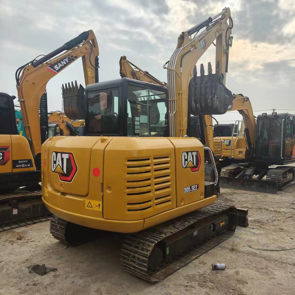 Mini bager CATERPILLAR 305.5E2: slika Mini bager CATERPILLAR 305.5E2