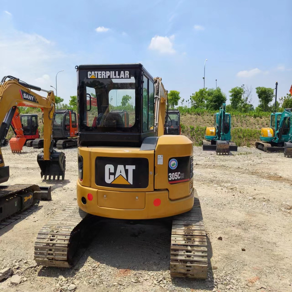 CATERPILLAR 305 - Mini bager: slika CATERPILLAR 305 - Mini bager CATERPILLAR 305 - Mini bager: slika CATERPILLAR 305 - Mini bager