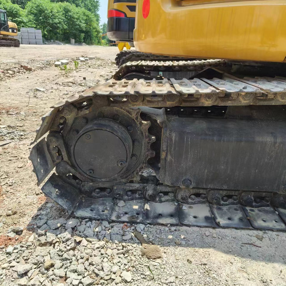 Mini bager CATERPILLAR 305: slika Mini bager CATERPILLAR 305