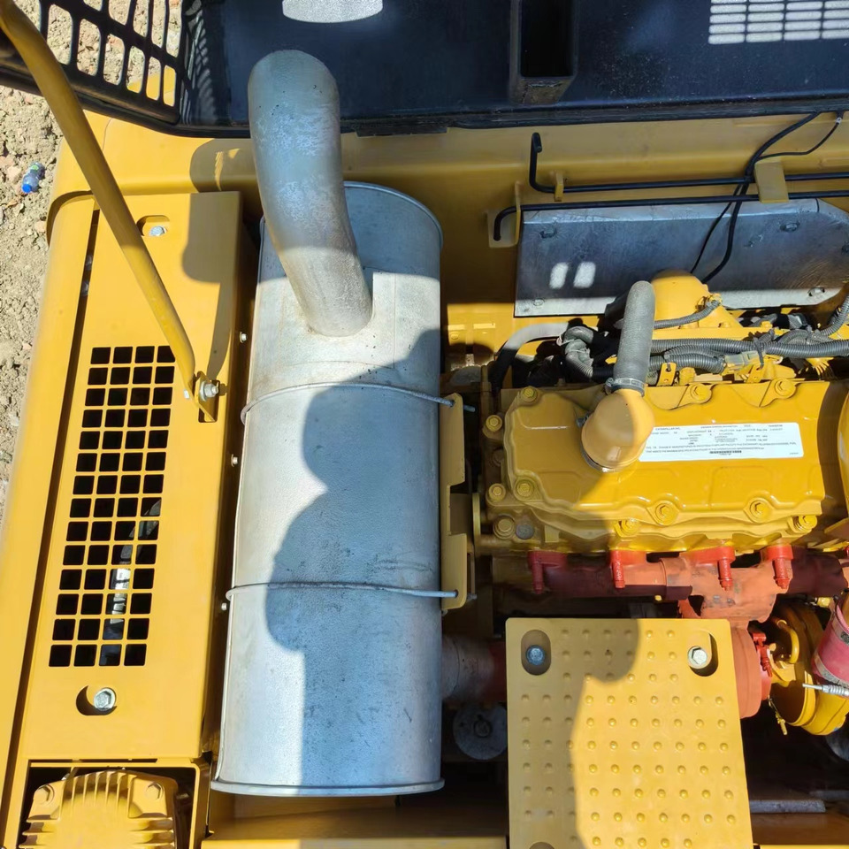 Bager gusjeničar CATERPILLAR 330D: slika Bager gusjeničar CATERPILLAR 330D