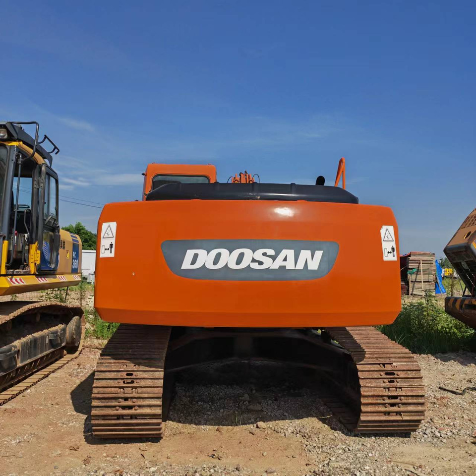 DOOSAN DH220 - Bager gusjeničar: slika DOOSAN DH220 - Bager gusjeničar DOOSAN DH220 - Bager gusjeničar: slika DOOSAN DH220 - Bager gusjeničar