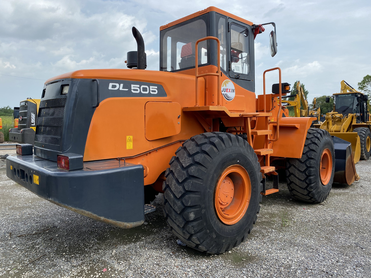 DOOSAN DL505 - Utovarivač na kotačima: slika DOOSAN DL505 - Utovarivač na kotačima DOOSAN DL505 - Utovarivač na kotačima: slika DOOSAN DL505 - Utovarivač na kotačima