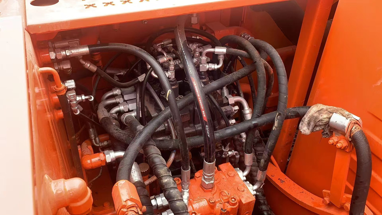 Bager gusjeničar DOOSAN DX150: slika Bager gusjeničar DOOSAN DX150