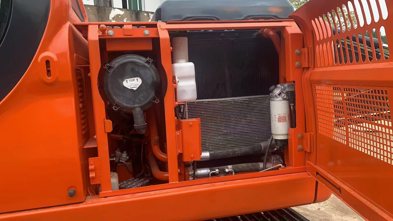 Bager gusjeničar DOOSAN DX150: slika Bager gusjeničar DOOSAN DX150