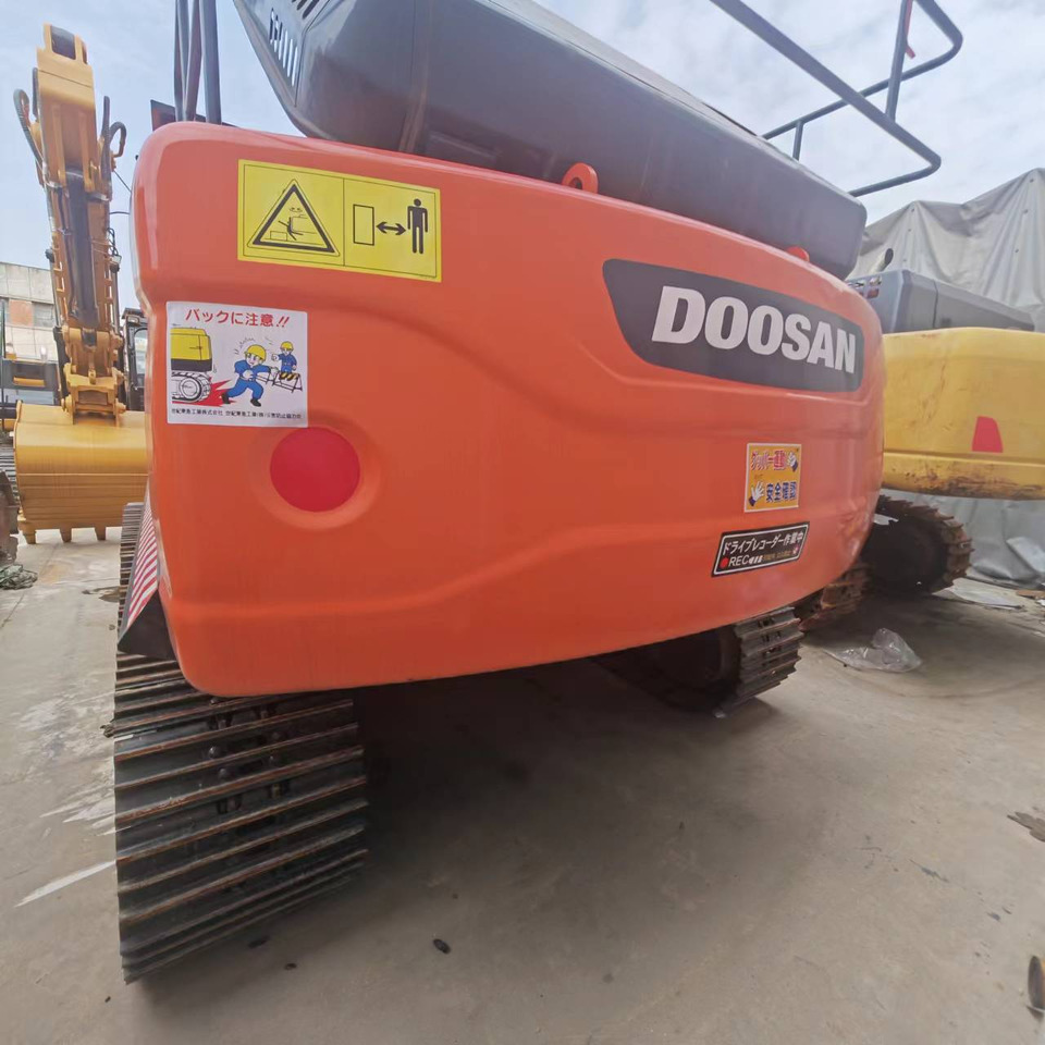 DOOSAN DX300 - Bager gusjeničar: slika DOOSAN DX300 - Bager gusjeničar DOOSAN DX300 - Bager gusjeničar: slika DOOSAN DX300 - Bager gusjeničar